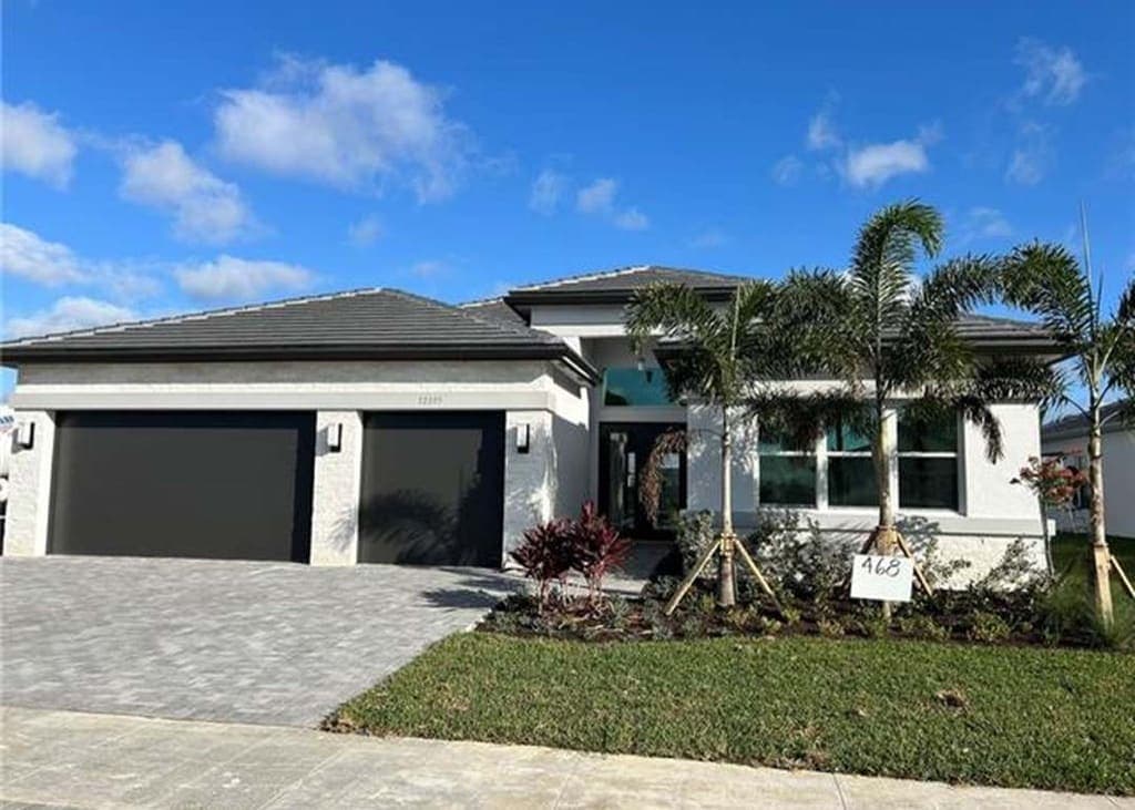 12095 Triton Way, Naples