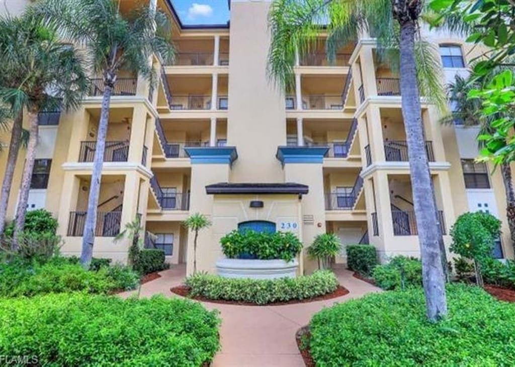 230 Vintage Cir #303, Naples