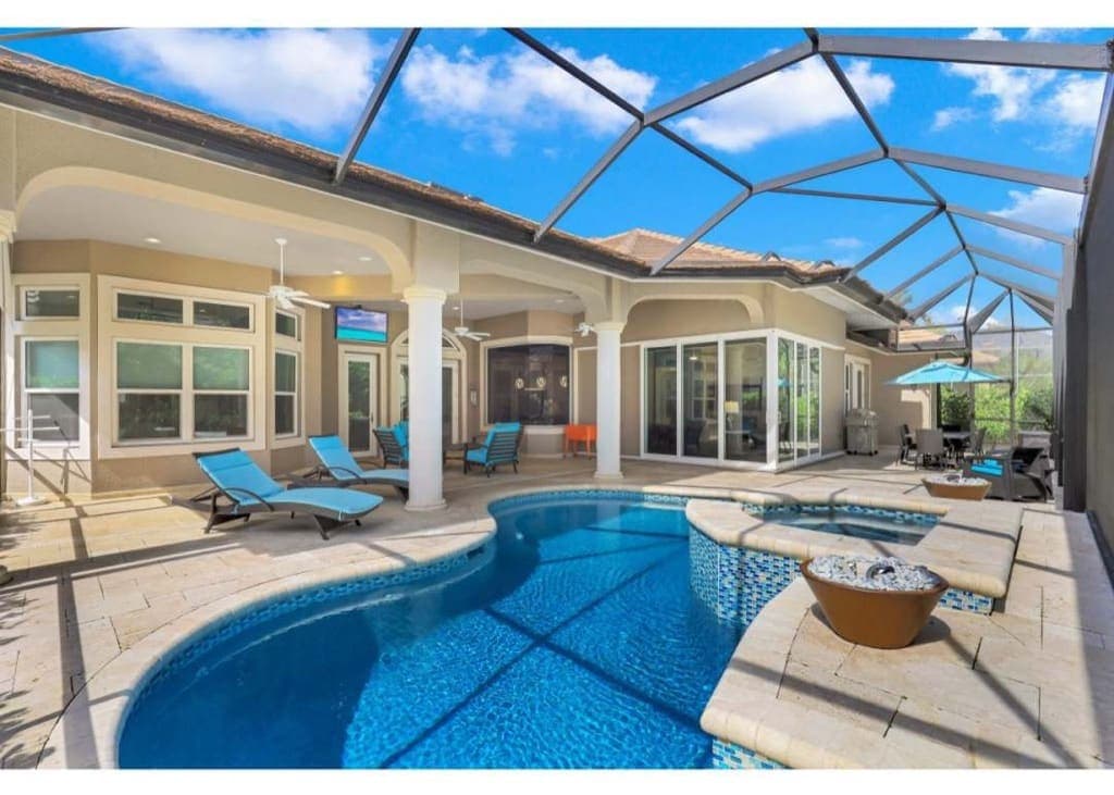 2790 Olde Cypress Dr, Naples