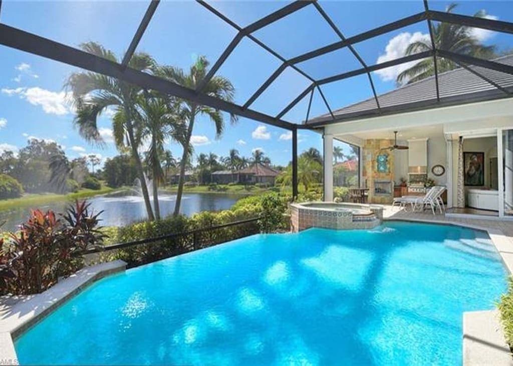 2906 Leonardo Ave, Naples