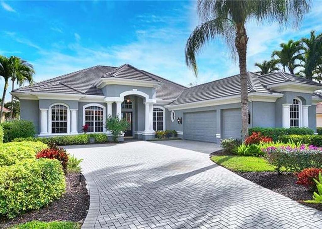 7414 Treeline Dr, Naples