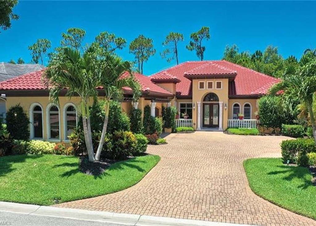 7535 Treeline Dr, Naples
