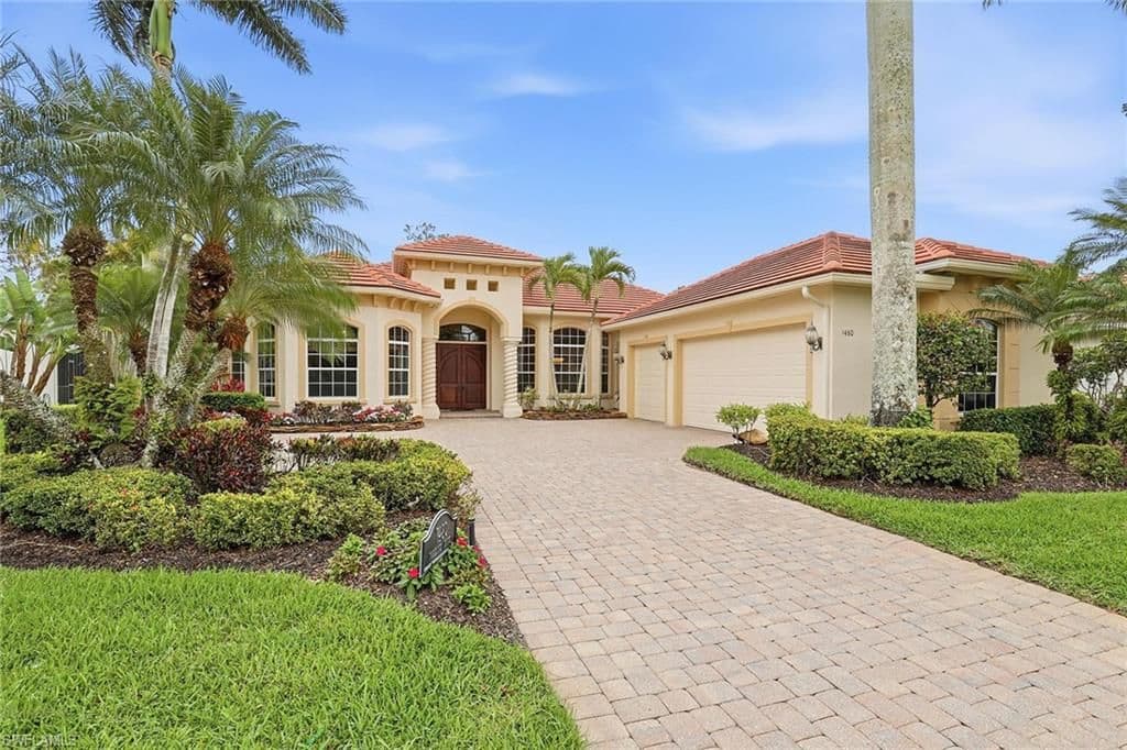 7480 Treeline Dr, Naples