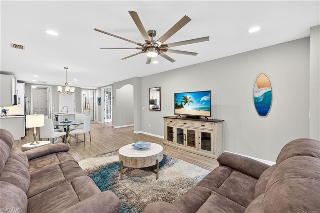 14835 Edgewater Cir - Photo 2