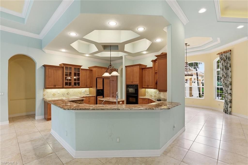 7480 Treeline Dr - Photo 3